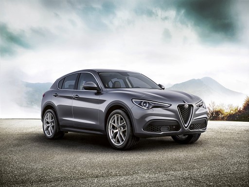 01 Alfa Stelvio 2.0 T Q4 2017