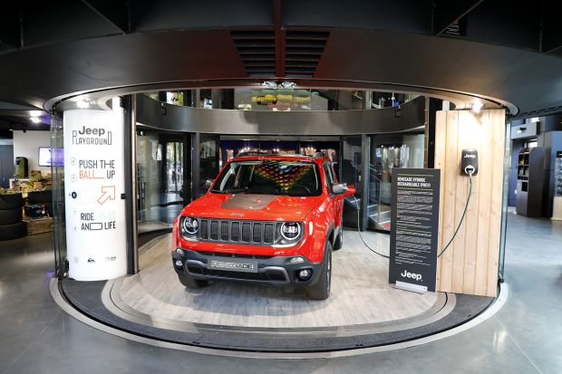 190906_Jeep_Renegade-PHEV_01