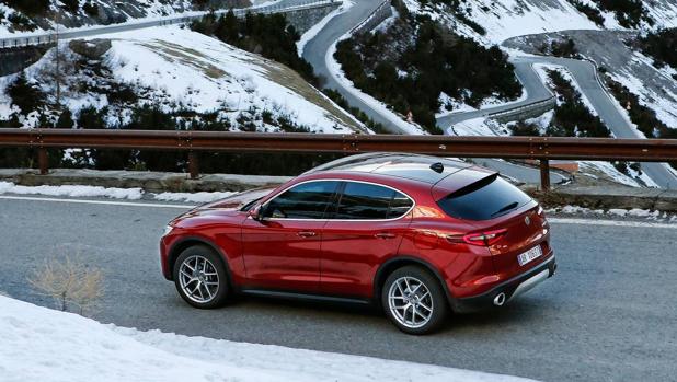 Alfa Romeo Stelvio 2018 1280 5d xoptimizadax kr5F