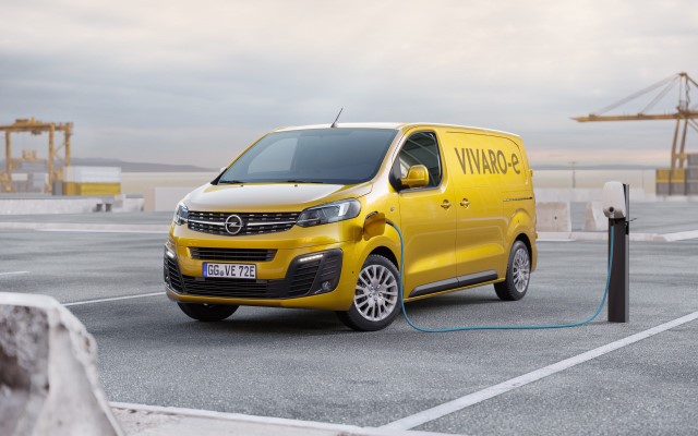 Opel Vivaro e 509799 scaled 1