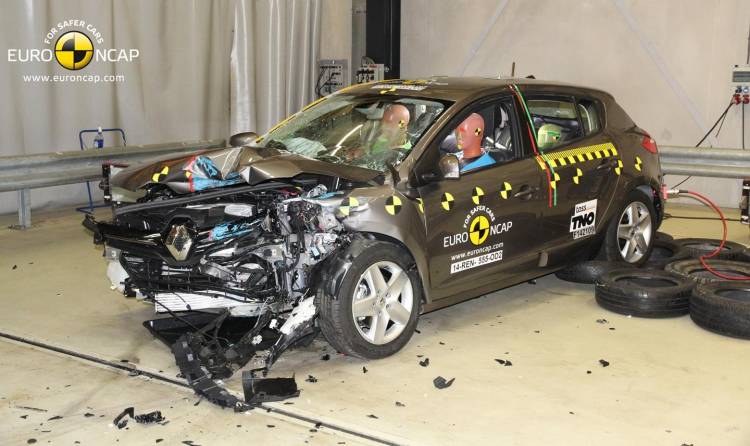 Renault megane iii euroncap 0216