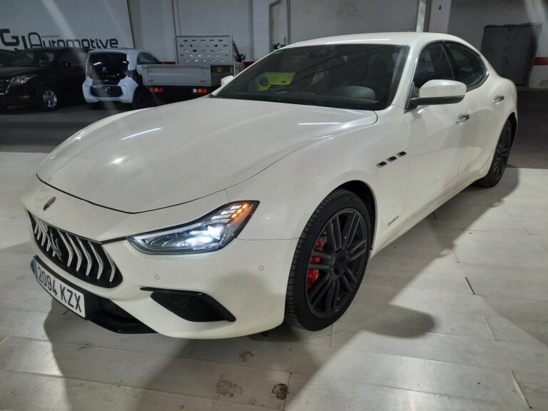 Maserati Ghibli Gransport V6 350 HP RWD