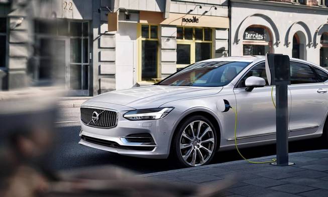 twin engine t8 volvo s90 inscription white