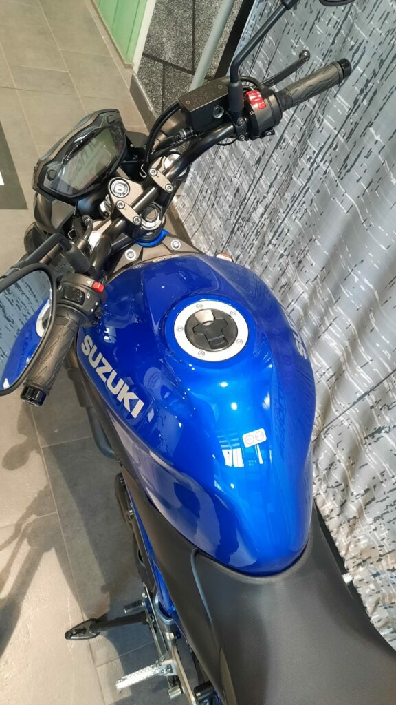 SUZUKI SV650