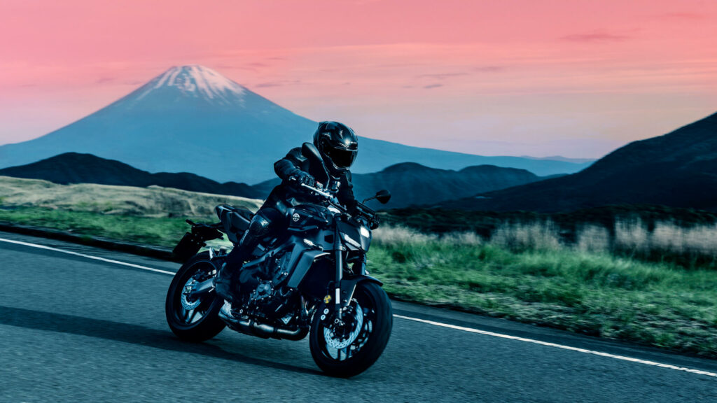 YAMAHA MT-09