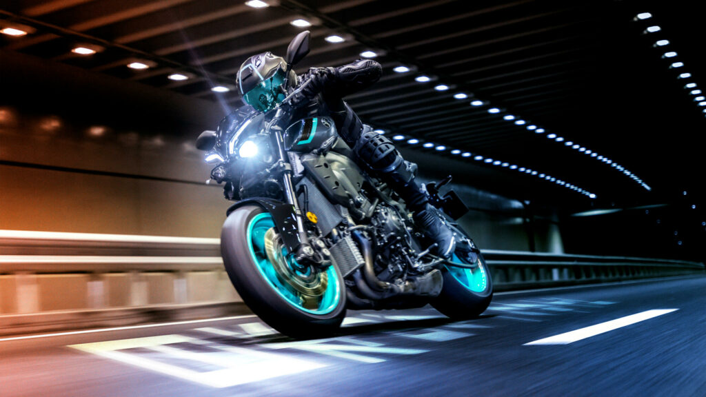 YAMAHA MT-10
