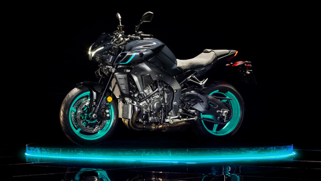 YAMAHA MT-10