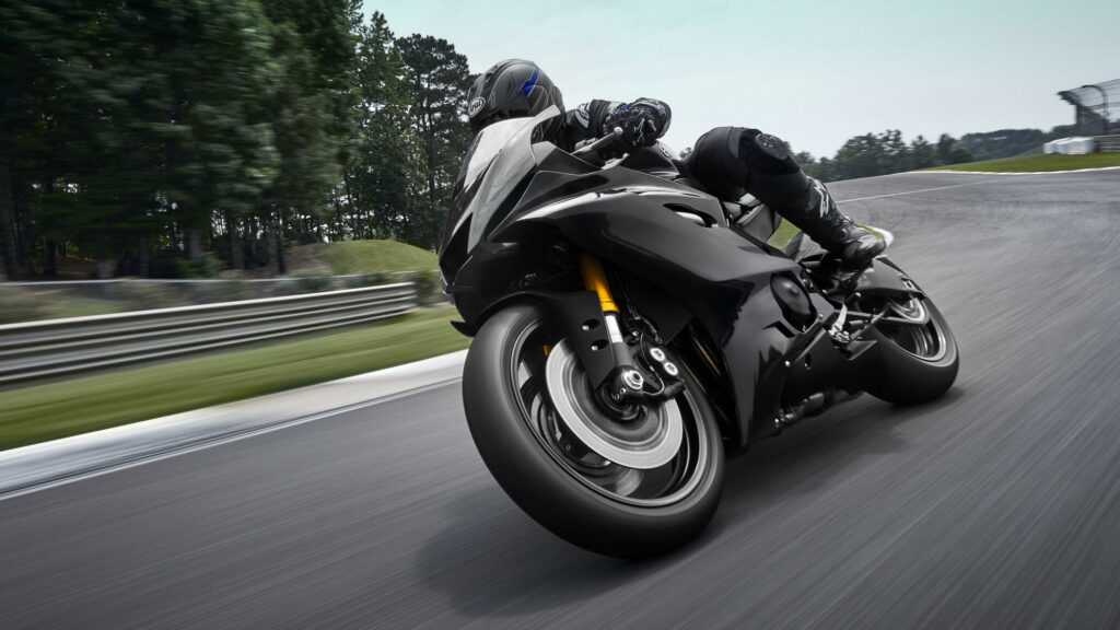YAMAHA R6 RACE