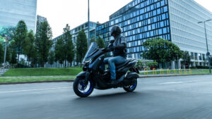 YAMAHA NMAX 125