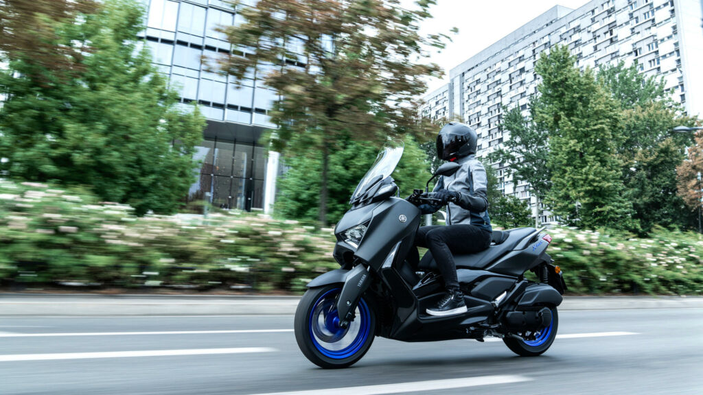 YAMAHA XMAX 125