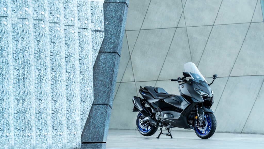 YAMAHA TMAX