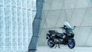 YAMAHA TMAX