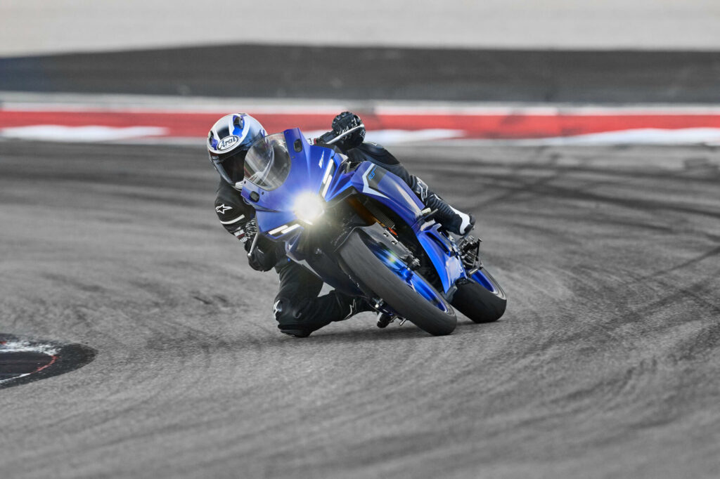 YAMAHA R3