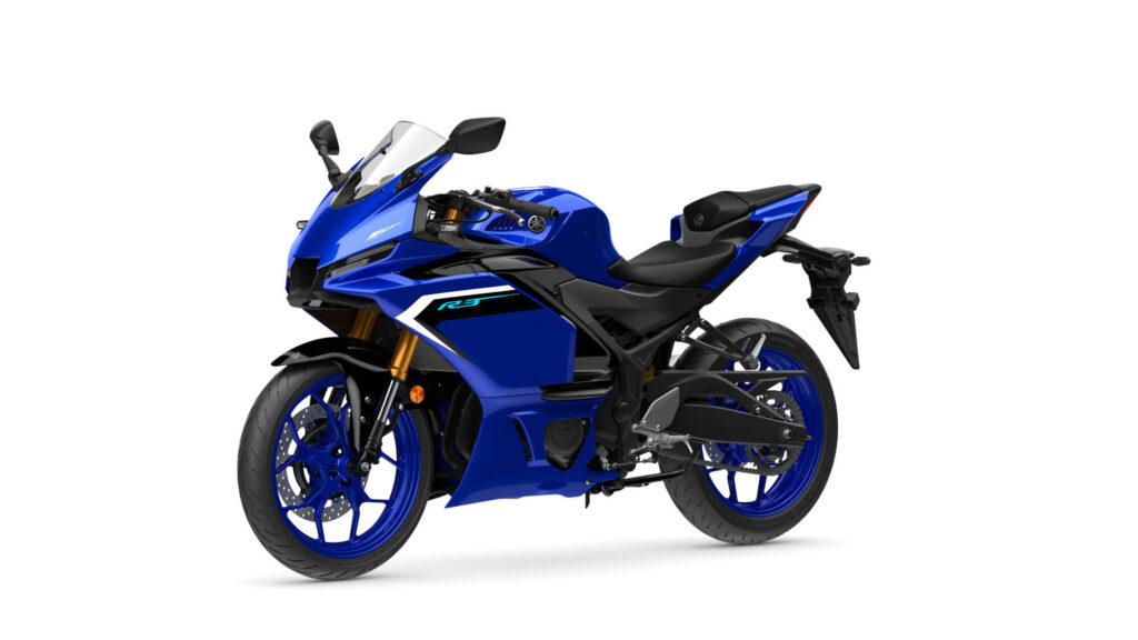 YAMAHA R3