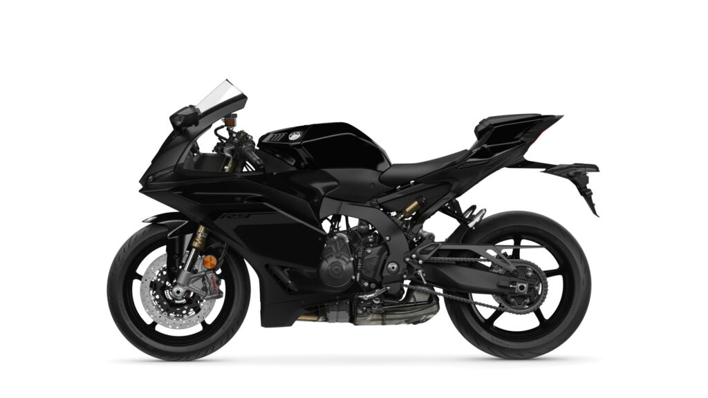 YAMAHA R9