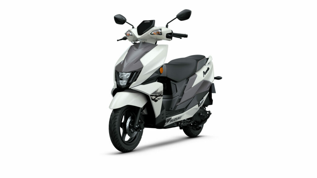 SUZUKI AVENIS