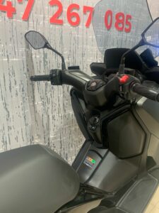 YAMAHA XMAX 125