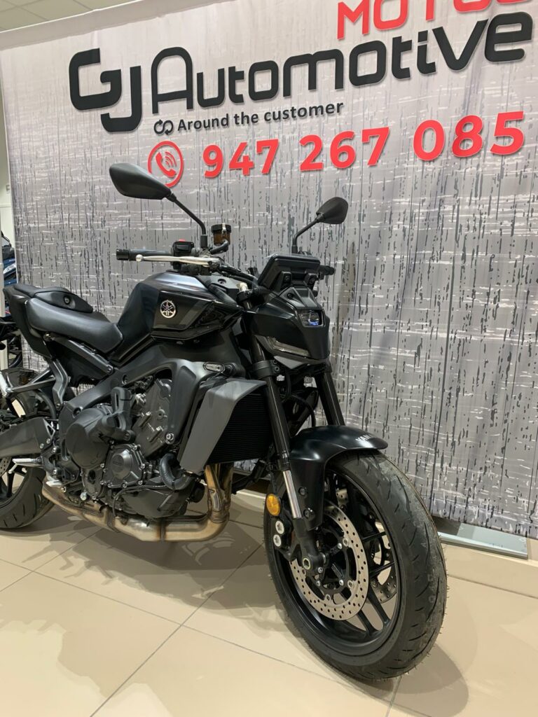 YAMAHA MT-09