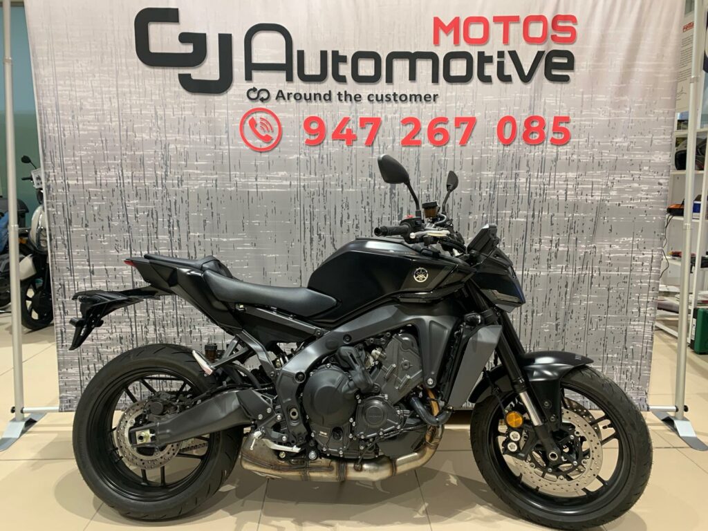 YAMAHA MT-09