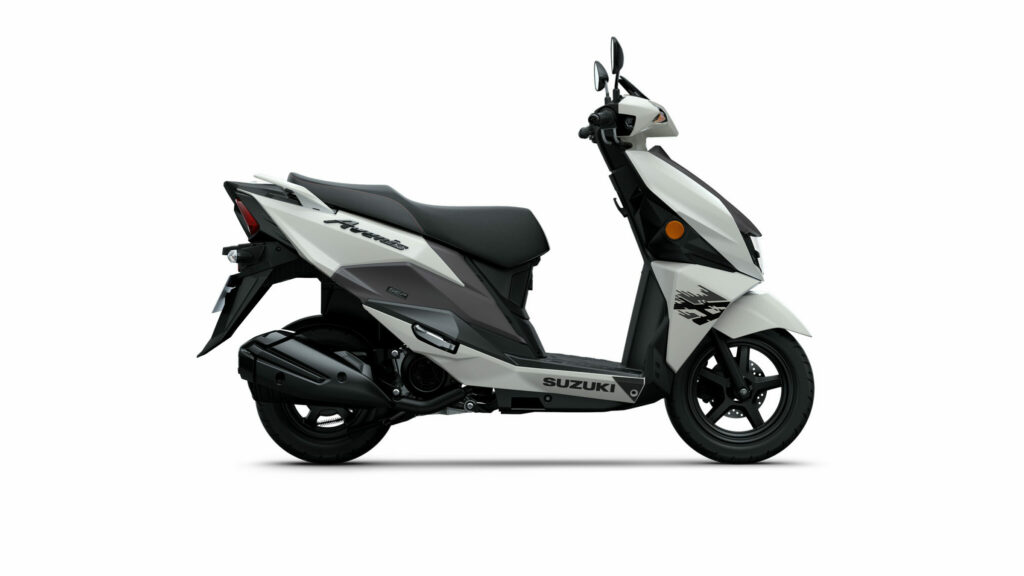 SUZUKI AVENIS