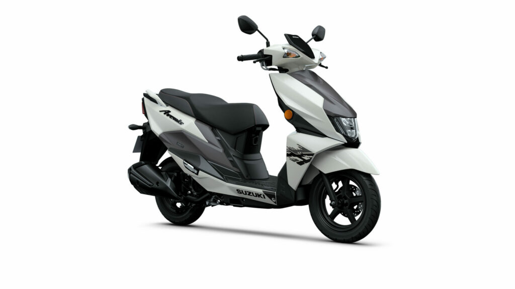 SUZUKI AVENIS
