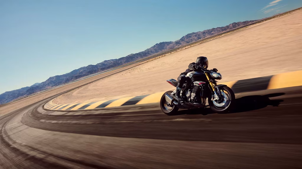 TRIUMPH SPEED TRIPLE 1200 RS