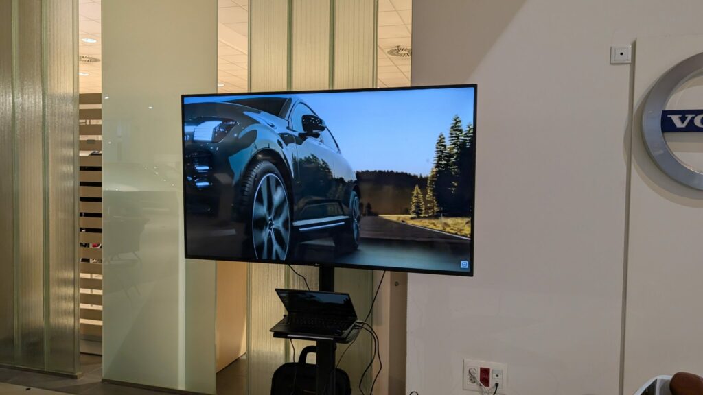 Grupo Julián Automotive acoge en Burgos la presentación mundial del nuevo Volvo EX60 1 VOLVO EX60