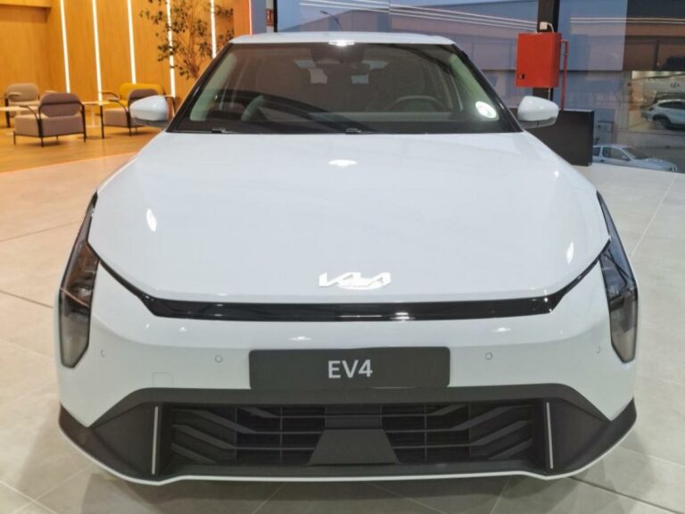 Kia EV4 AIR STANDARD RANGE