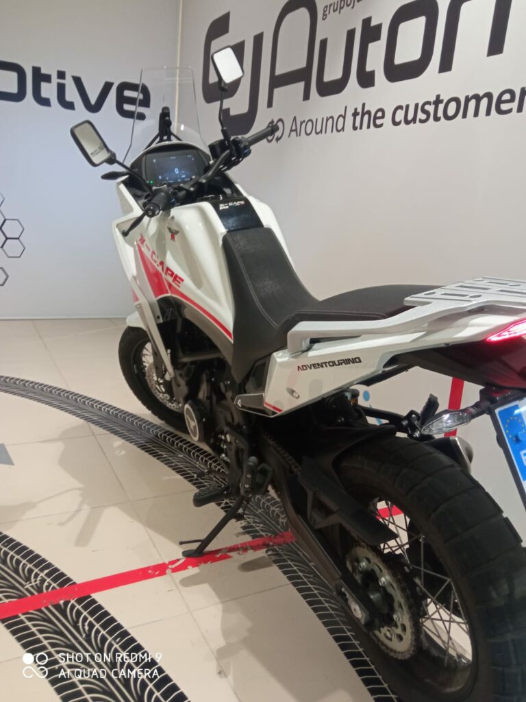 MOTOMORINI XCAPE 649