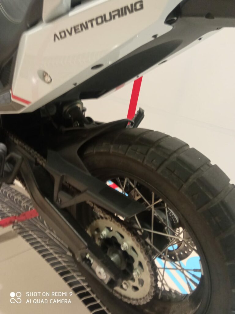 MOTOMORINI XCAPE 649