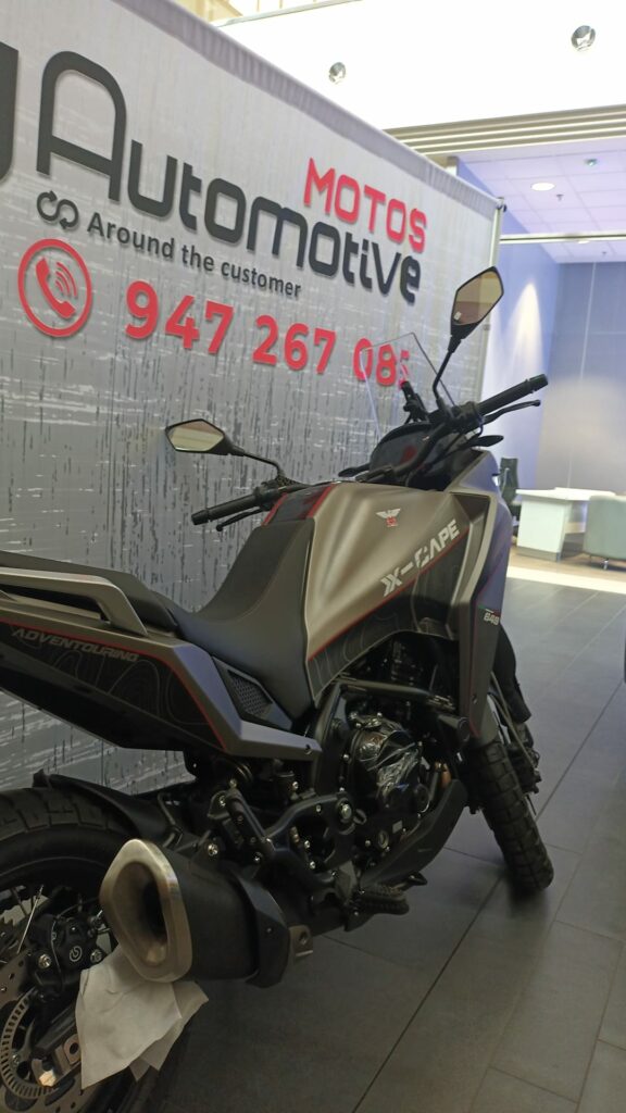 MOTOMORINI XCAPE 649