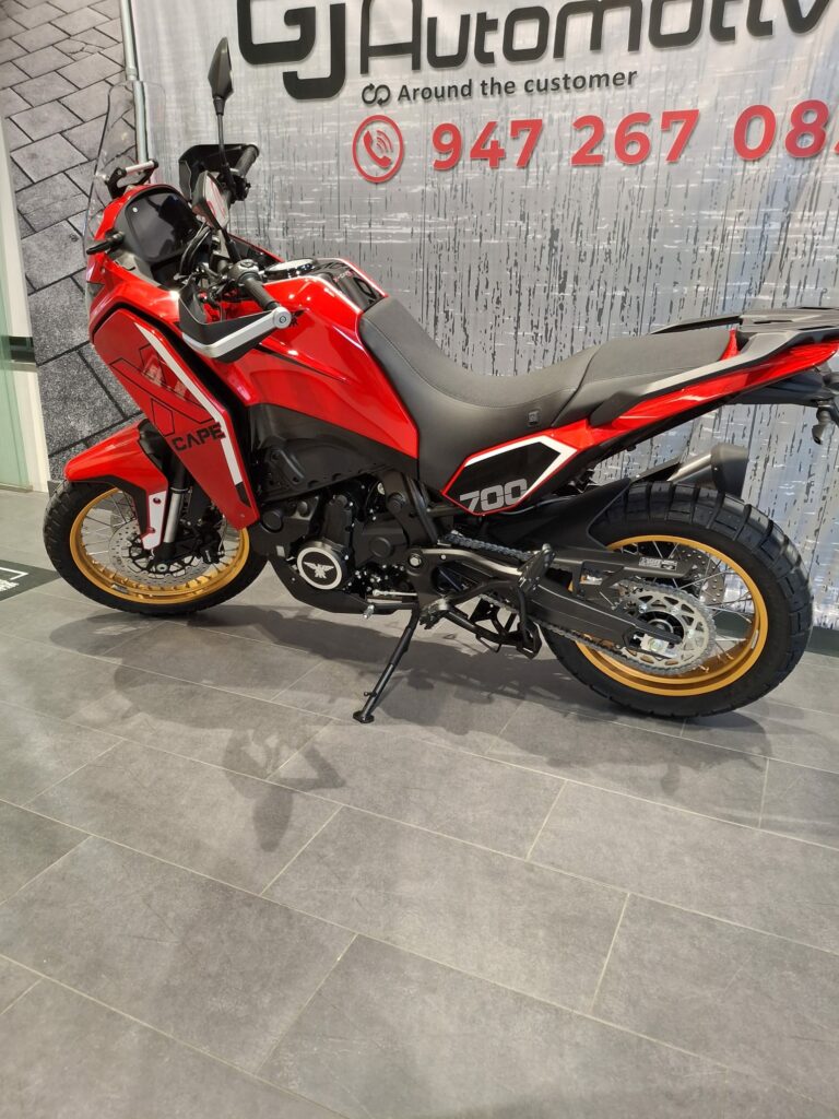 MOTOMORINI XCAPE 700