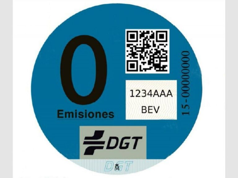 Volvo XC90 2.0 T8 AWD Core Recharge Auto