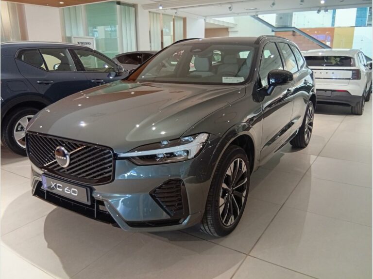 Volvo XC60 2.0 B5 G MHEV Plus Dark Auto AWD