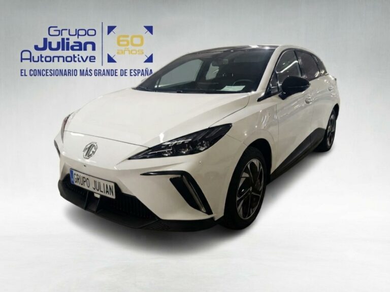 MG MG4 64kWh Luxury AUTONOMIA 450KMS  204CV