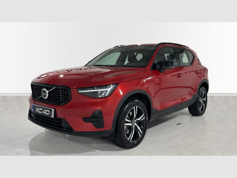 Volvo XC40 2.0 B3 G Plus Dark Auto